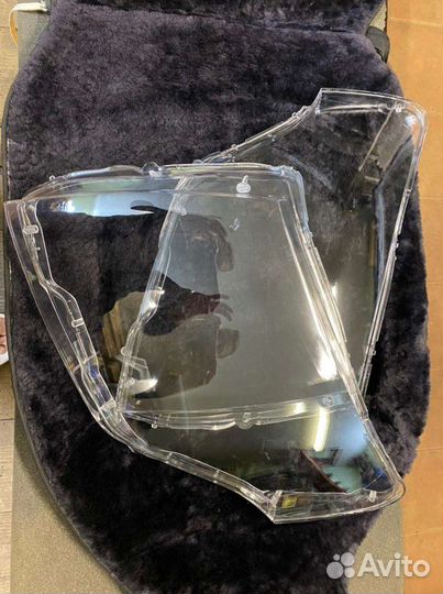 Стекло фары передней Mitsubishi Pajero IV