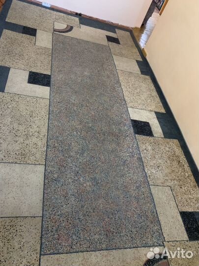 Ковер напольный прямоугольной формы 