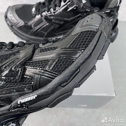 Кроссовки Balenciaga Black Runner Sneakers