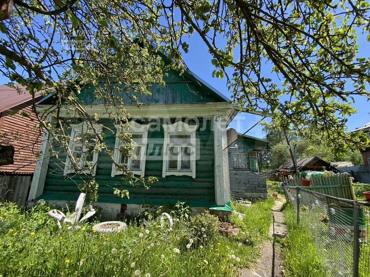 Дом 43,2 м² на участке 6,8 сот.