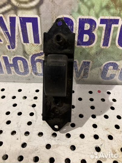 Кнопка стеклоподьемника Mitsubishi Lancer 9 1.6