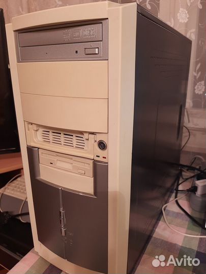 Продаю системный блок Pentium D 2,8 ггц