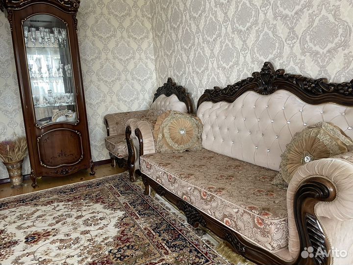 Диван с креслами