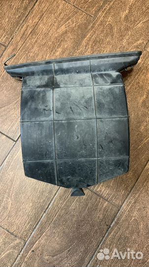 Корпус отопителя под капотом УАЗ Патриот