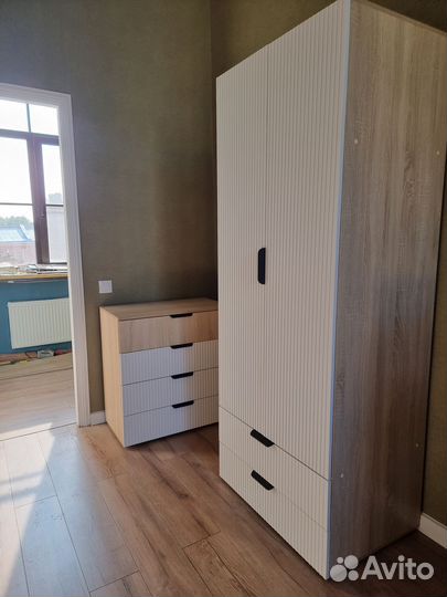 Шкаф с ящиками