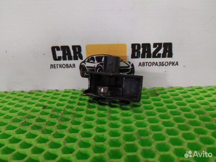 Выключатель концевой Land Rover Freelander