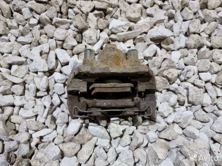 Суппорт задний Вольво S60