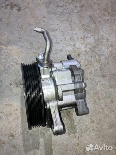 Насос гидроусилителя руля (гур) Mercedes-Benz