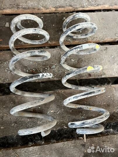 Пружина задняя Peugeot 307 бу