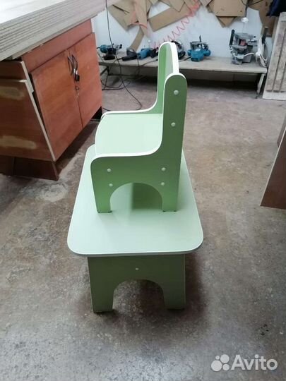 Детский стол и стул