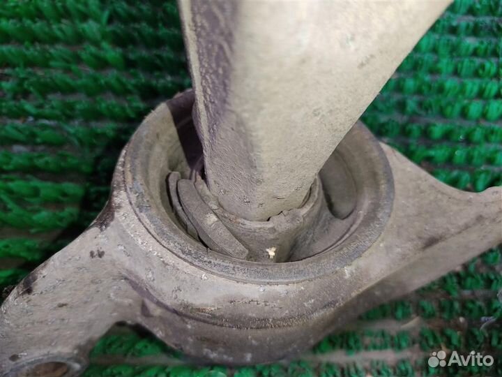 Рычаг передний правый нижний Honda Civic 5D (FN)