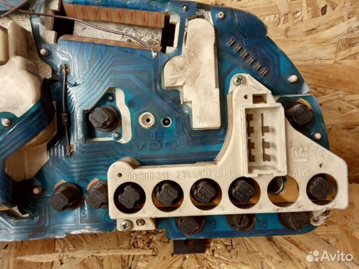 Панель приборов Opel Calibra