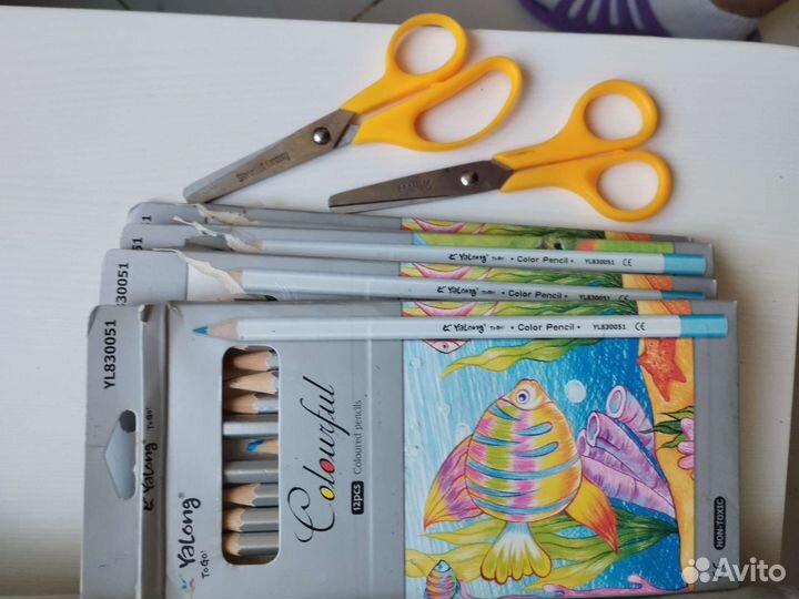 Канцтовары пенал и карандаши