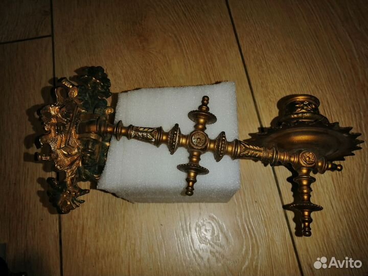 Бронзовый старинный подсвечник