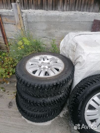 Nexen Winguard 215/65 R16