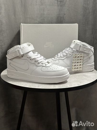 Nike Air Force 1 Mid White