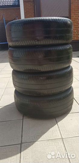 Продам летний комплект 215/60/R16 колес на Камри