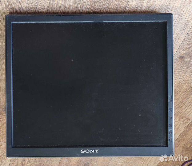 Монитор sony SDM-S75F