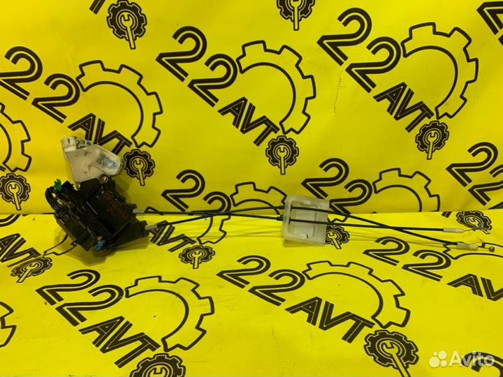 Замок двери передний левый Nissan Primera TP12