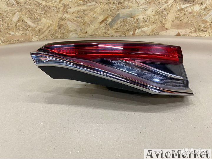 Оптика задняя в крышку Toyota Corolla E210