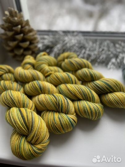 Пряжа ручного окрашивания, носочная пряжа