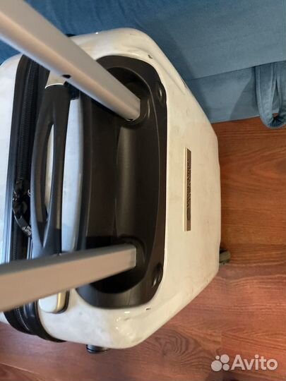 Детский чемодан на колесиках