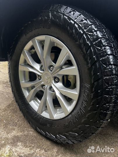 Kumho Road Venture AT52 265/65 R17