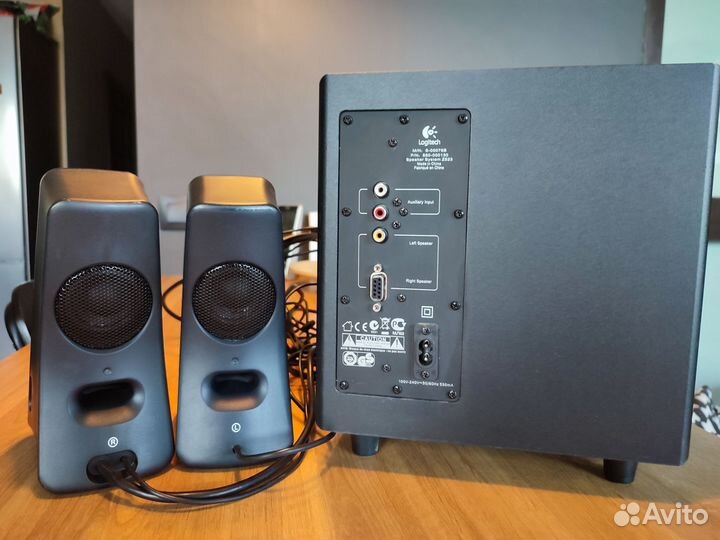 Колонки компьютерные Logitech Z-523 2.1