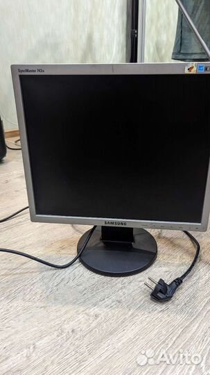 Монитор Samsung