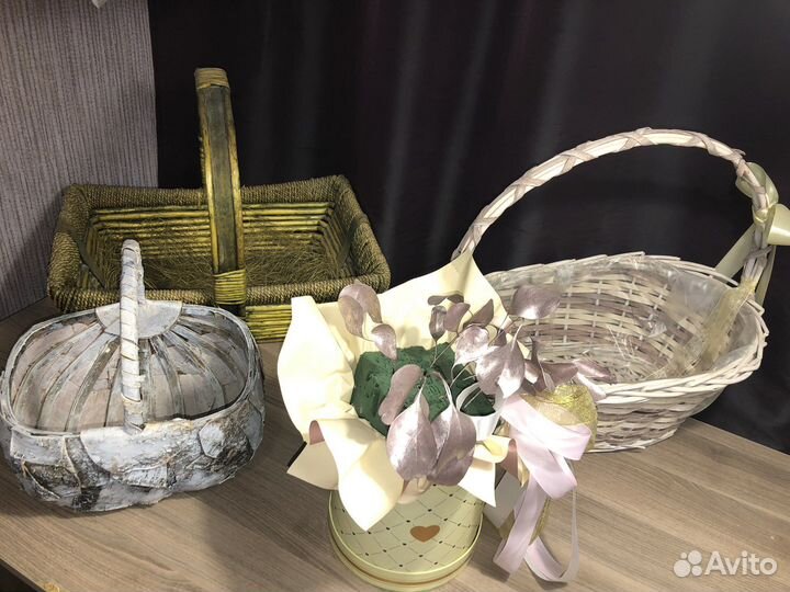 Корзины плетеные для подарков и цветов