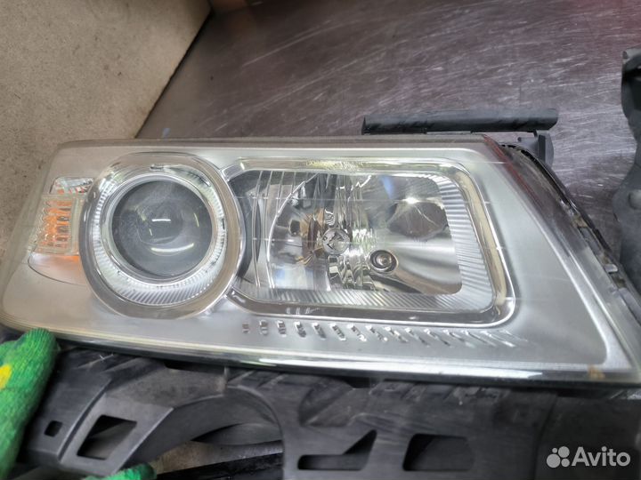 Renault Megane 2 фара правая левая Valeo