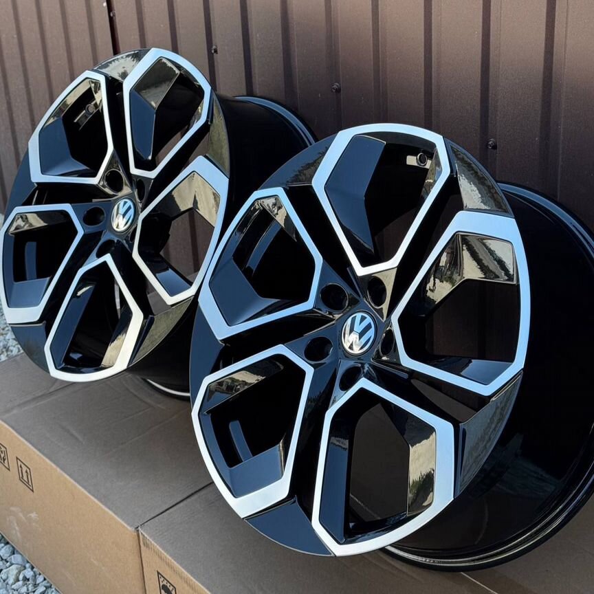 Литые диски Powcan 8.5×R19 5×112