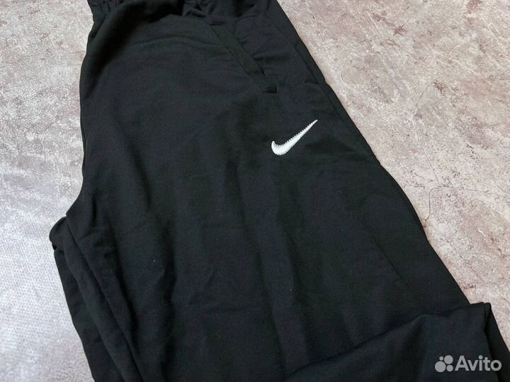 Спортивные костюмы Nike