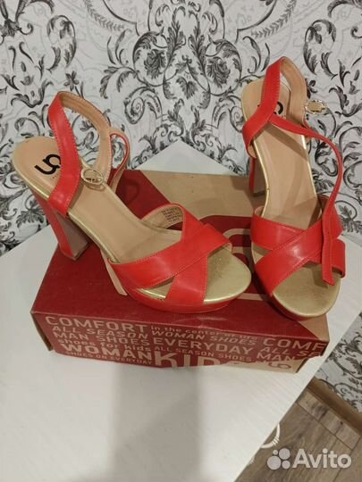 Босоножки р 39