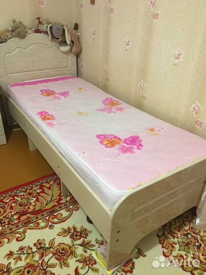 Спальный гарнитур б/у