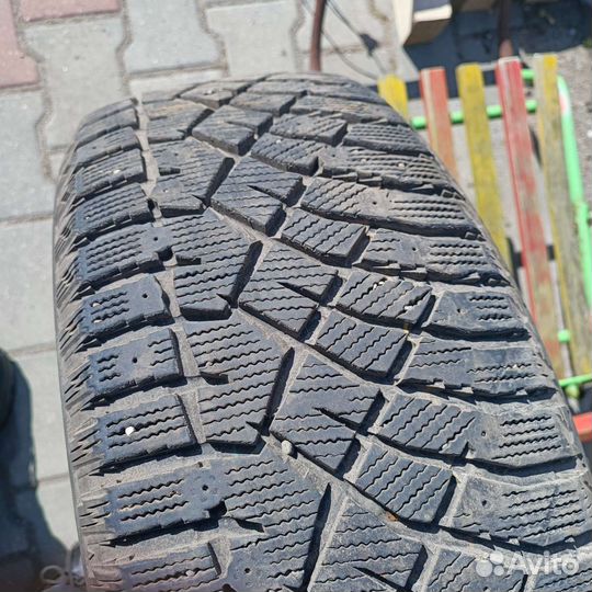 Nitto Therma Spike 235/55 R19 105T