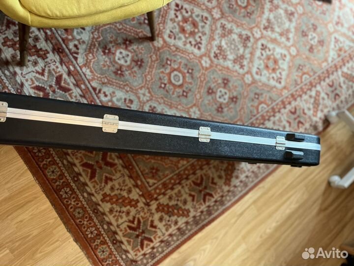 Кейс для бас гитары