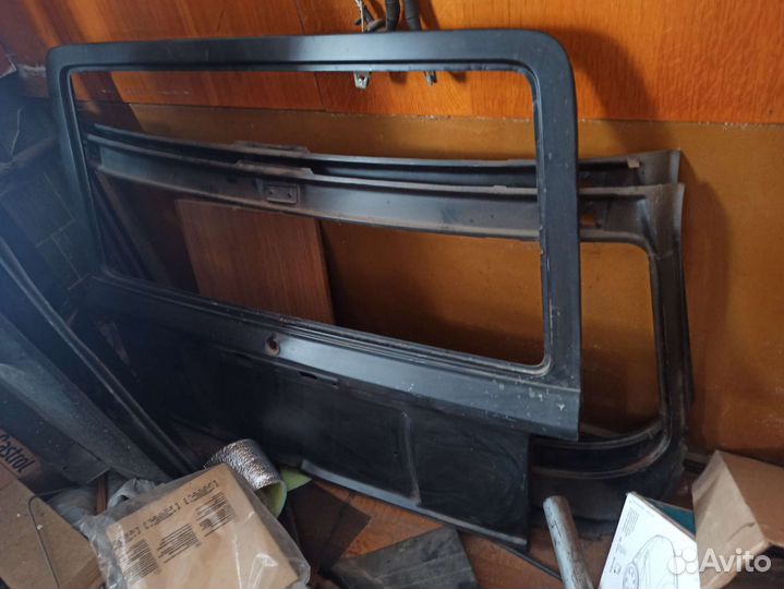 Задняя дверь ваз 2104