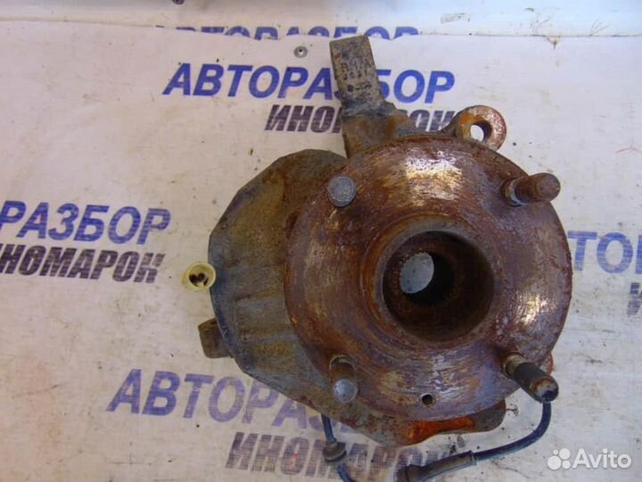 Кулак поворотный передний правый для Chevrolet Lac