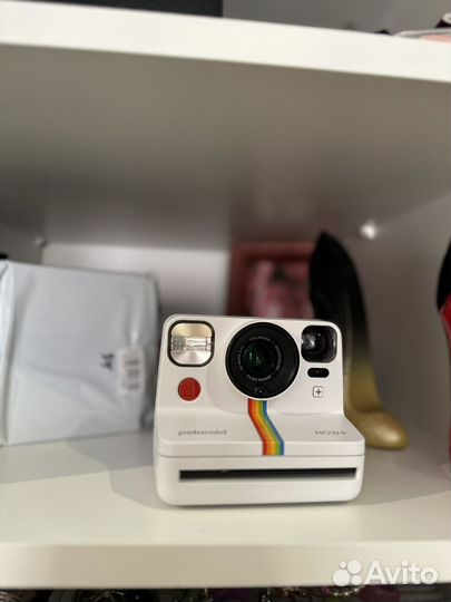 Polaroid фотоаппарат now+