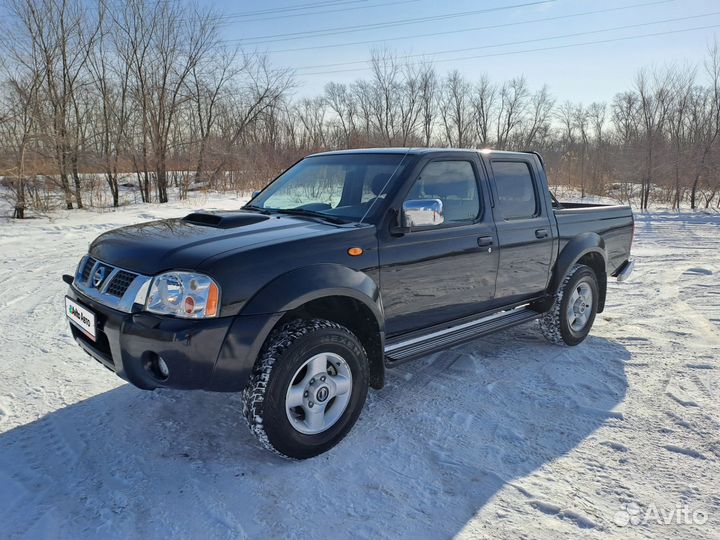 Nissan NP300 2.5 МТ, 2012, 143 000 км