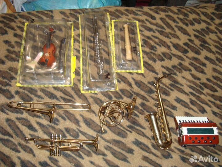 Музыкальные инструменты в миниатюре