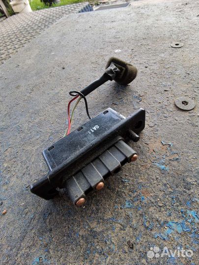 Концевик крышки багажника kia clarus 2