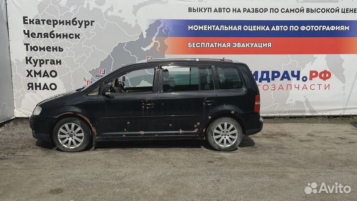 Стартер Volkswagen Touran (1T1) 02E911023H