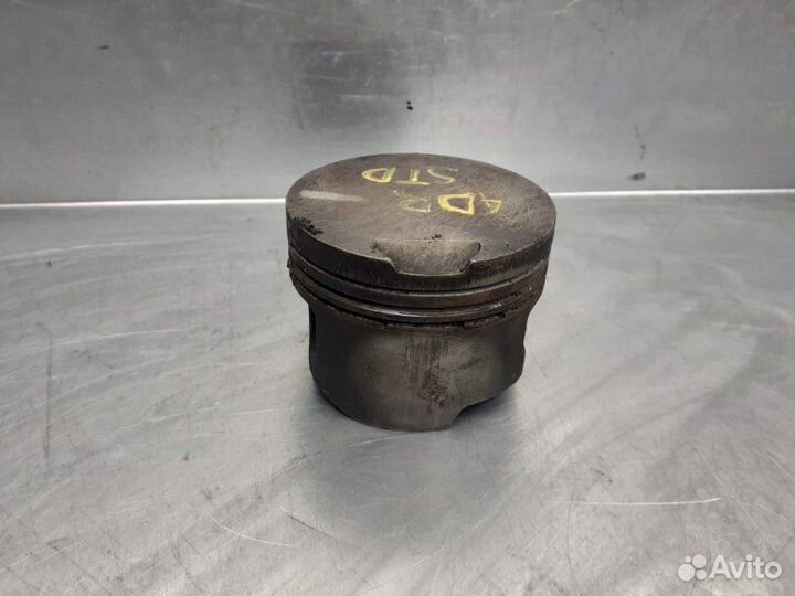 Поршень Audi A4 B5 1994-2001 седан 1.8 ADR 1995