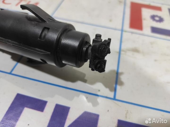 Форсунка омывателя фары Volkswagen Jetta (A6) 5K09