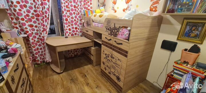 Кровать со столом Корсар