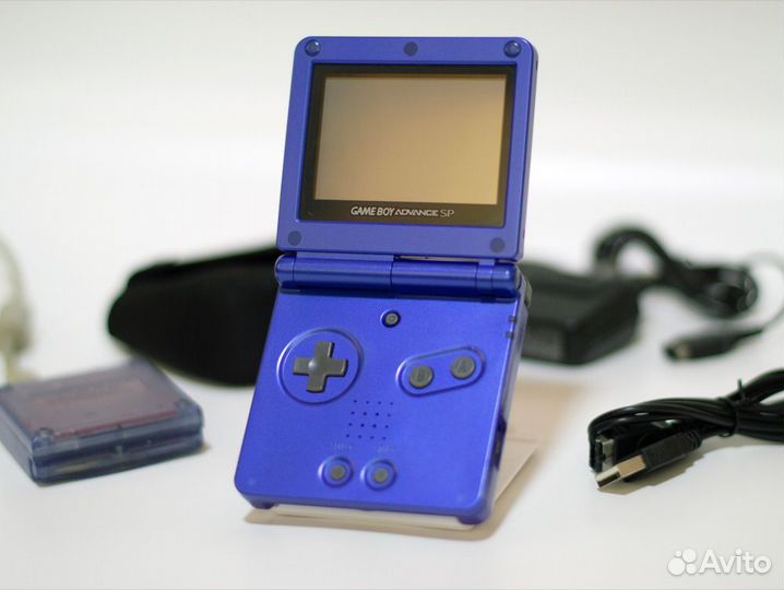 Game Boy Advance SP + 18 картриджей