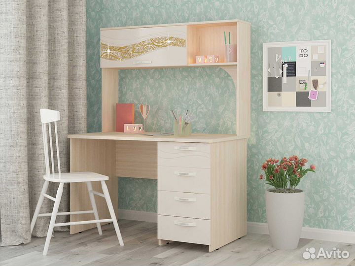 Стол с надстройкой