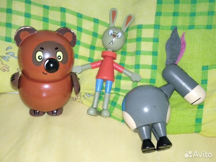 Игрушки из коллекции пяточка (точно не помню)